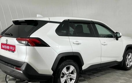 Toyota RAV4, 2021 год, 3 190 000 рублей, 5 фотография