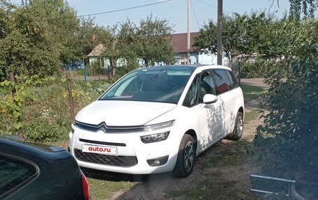 Citroen C4 Picasso II рестайлинг, 2017 год, 970 000 рублей, 4 фотография