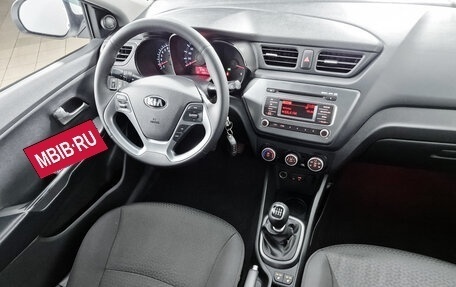 KIA Rio III рестайлинг, 2016 год, 989 000 рублей, 16 фотография