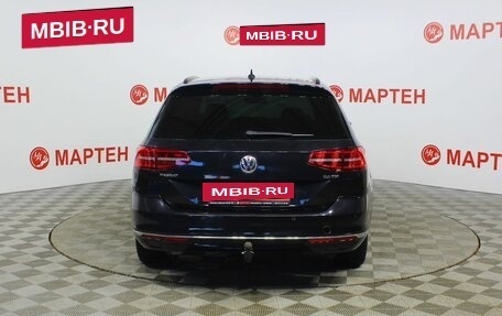 Volkswagen Passat B8 рестайлинг, 2017 год, 1 980 000 рублей, 6 фотография