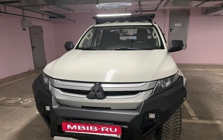 Mitsubishi L200 IV рестайлинг, 2022 год, 3 900 000 рублей, 3 фотография