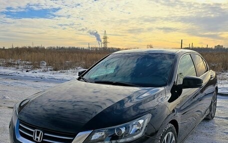 Honda Accord IX рестайлинг, 2013 год, 1 800 000 рублей, 6 фотография