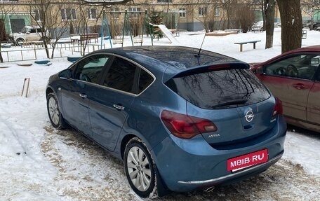 Opel Astra J, 2012 год, 720 000 рублей, 2 фотография