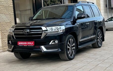 Toyota Land Cruiser 200, 2019 год, 7 200 000 рублей, 1 фотография