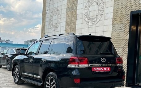 Toyota Land Cruiser 200, 2019 год, 7 200 000 рублей, 10 фотография