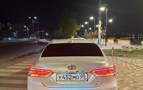 Toyota Camry, 2018 год, 3 280 000 рублей, 4 фотография