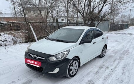 Hyundai Solaris II рестайлинг, 2011 год, 650 000 рублей, 3 фотография