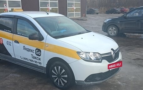 Renault Logan II, 2018 год, 620 000 рублей, 2 фотография