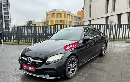 Mercedes-Benz C-Класс, 2018 год, 3 190 000 рублей, 1 фотография