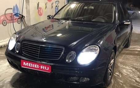 Mercedes-Benz E-Класс, 2002 год, 650 000 рублей, 1 фотография