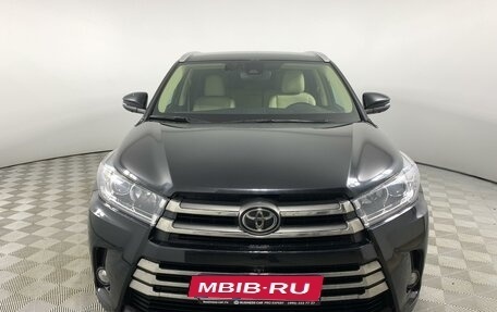 Toyota Highlander III, 2017 год, 4 100 000 рублей, 2 фотография