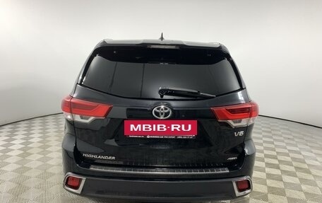 Toyota Highlander III, 2017 год, 4 100 000 рублей, 6 фотография