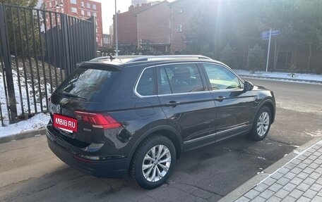 Volkswagen Tiguan II, 2018 год, 2 450 000 рублей, 4 фотография