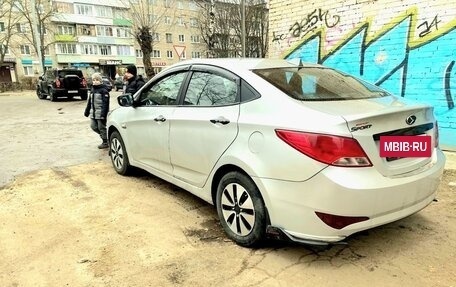 Hyundai Solaris II рестайлинг, 2015 год, 620 000 рублей, 9 фотография