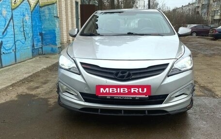 Hyundai Solaris II рестайлинг, 2015 год, 620 000 рублей, 10 фотография