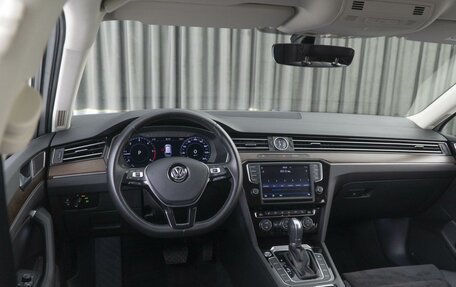 Volkswagen Passat B8 рестайлинг, 2017 год, 2 599 000 рублей, 6 фотография