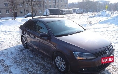 Volkswagen Jetta VI, 2014 год, 1 100 000 рублей, 2 фотография