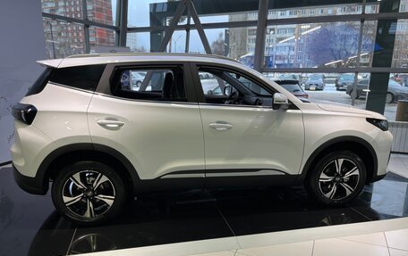 Chery Tiggo 4 I рестайлинг, 2024 год, 2 380 000 рублей, 8 фотография