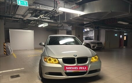 BMW 3 серия, 2006 год, 1 050 000 рублей, 2 фотография