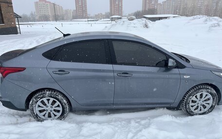 Hyundai Solaris II рестайлинг, 2020 год, 1 450 000 рублей, 10 фотография