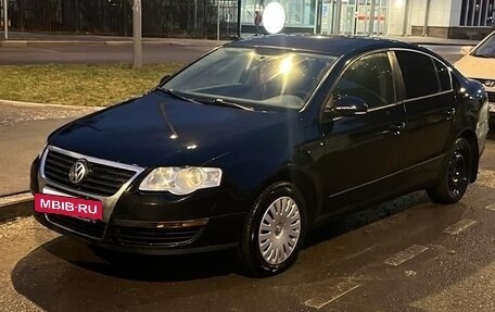 Volkswagen Passat B6, 2006 год, 600 000 рублей, 4 фотография