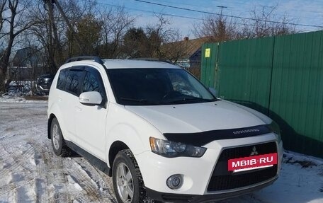 Mitsubishi Outlander III рестайлинг 3, 2012 год, 1 200 000 рублей, 4 фотография