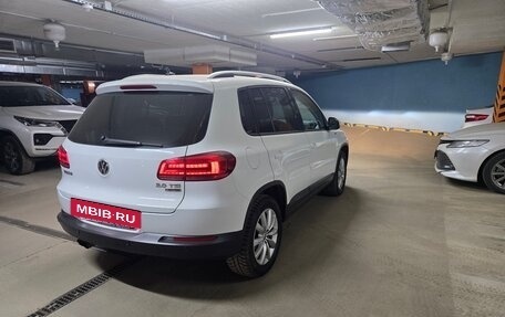 Volkswagen Tiguan I, 2016 год, 2 100 000 рублей, 2 фотография