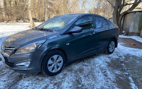 Hyundai Solaris II рестайлинг, 2015 год, 900 000 рублей, 1 фотография