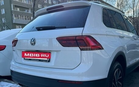 Volkswagen Tiguan II, 2018 год, 2 485 000 рублей, 6 фотография