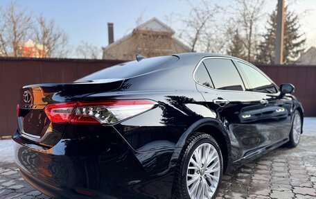 Toyota Camry, 2018 год, 2 800 000 рублей, 2 фотография