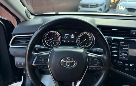 Toyota Camry, 2018 год, 2 800 000 рублей, 13 фотография