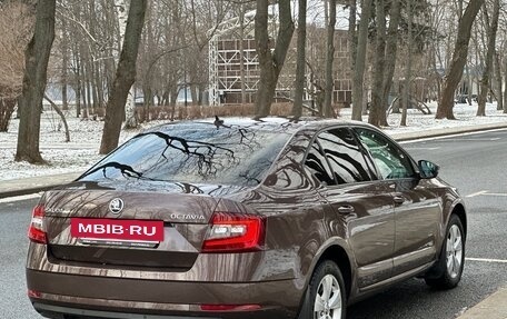 Skoda Octavia, 2018 год, 1 940 000 рублей, 3 фотография