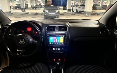 Volkswagen Polo VI (EU Market), 2013 год, 739 000 рублей, 13 фотография