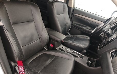 Mitsubishi Outlander III рестайлинг 3, 2012 год, 1 191 000 рублей, 19 фотография