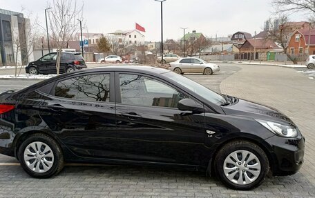 Hyundai Solaris II рестайлинг, 2011 год, 890 000 рублей, 4 фотография