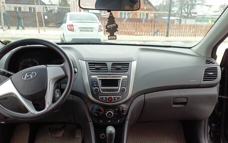 Hyundai Solaris II рестайлинг, 2011 год, 890 000 рублей, 9 фотография