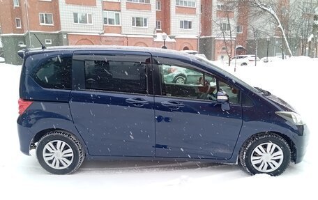 Honda Freed I, 2010 год, 1 330 000 рублей, 5 фотография