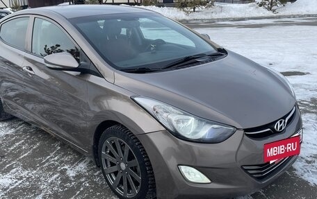 Hyundai Elantra V, 2013 год, 1 350 000 рублей, 2 фотография