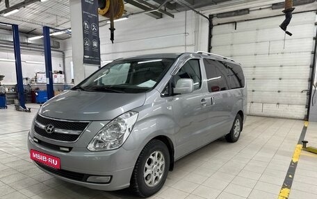 Hyundai Grand Starex Grand Starex I рестайлинг 2, 2011 год, 1 790 000 рублей, 1 фотография