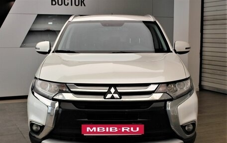 Mitsubishi Outlander III рестайлинг 3, 2016 год, 2 240 000 рублей, 2 фотография