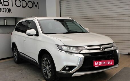 Mitsubishi Outlander III рестайлинг 3, 2016 год, 2 240 000 рублей, 3 фотография