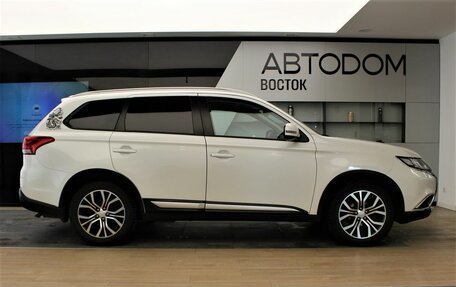 Mitsubishi Outlander III рестайлинг 3, 2016 год, 2 240 000 рублей, 7 фотография