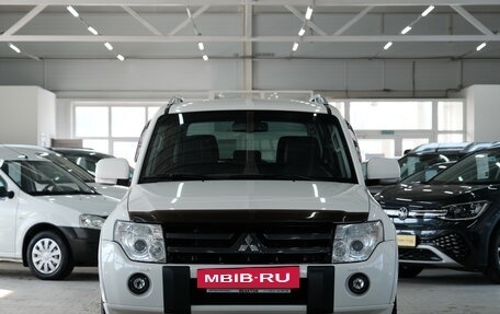 Mitsubishi Pajero IV, 2011 год, 2 019 000 рублей, 3 фотография