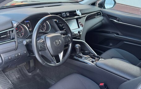 Toyota Camry, 2019 год, 3 100 000 рублей, 7 фотография