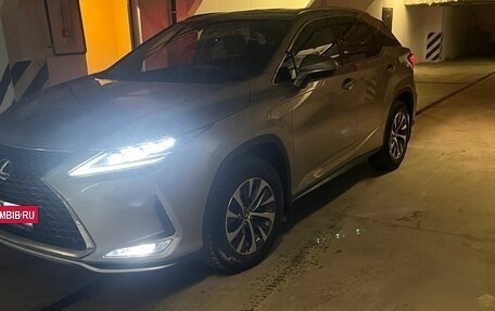 Lexus RX IV рестайлинг, 2019 год, 5 400 000 рублей, 2 фотография