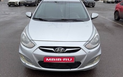 Hyundai Solaris II рестайлинг, 2013 год, 700 000 рублей, 1 фотография