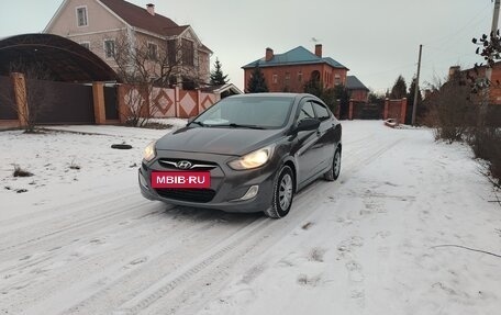 Hyundai Solaris II рестайлинг, 2011 год, 680 000 рублей, 8 фотография