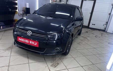 Volkswagen Polo VI (EU Market), 2011 год, 649 000 рублей, 3 фотография