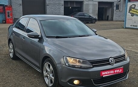 Volkswagen Jetta VI, 2013 год, 870 000 рублей, 5 фотография