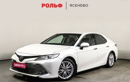 Toyota Camry, 2018 год, 3 498 000 рублей, 1 фотография